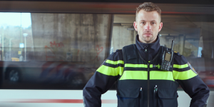 Als boefje bij de politie