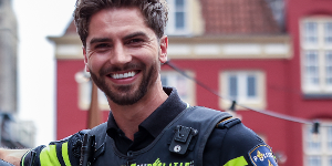 Agent Peter: “Gek om met Ewout te praten terwijl je iemand in de boeien slaat”